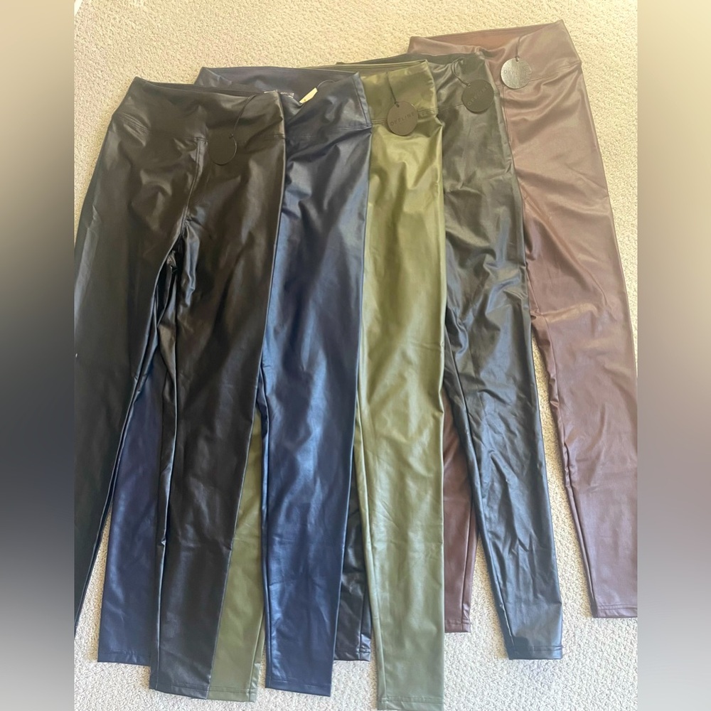 OFFLINE REAL LUX by Aerie high-rise Leggings | size Medium Long | Olive NWT